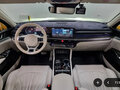 2026 Kia K5 III Рестайлинг, серый, 3400000 рублей - вид 6