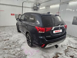 2021 Mitsubishi Outlander III Рестайлинг 3, синий, 2790000 рублей, вид 3