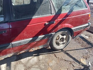 1989 Volkswagen Passat B3, красный, 115000 рублей, вид 3