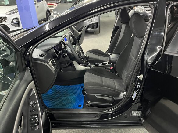 2012 Hyundai i30 II, чёрный, 640000 рублей - вид 18