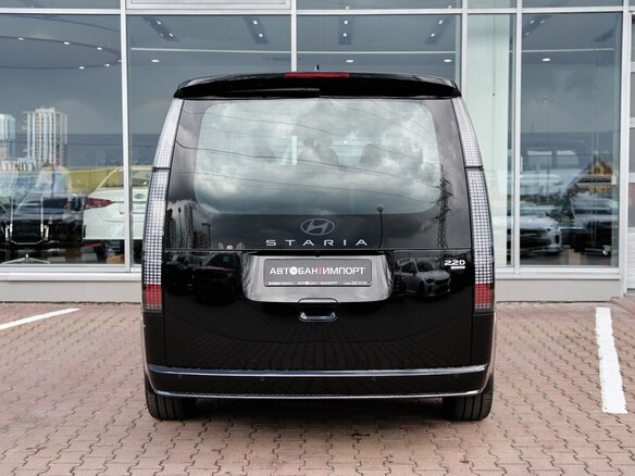 2025 Hyundai Staria I, чёрный - вид 3