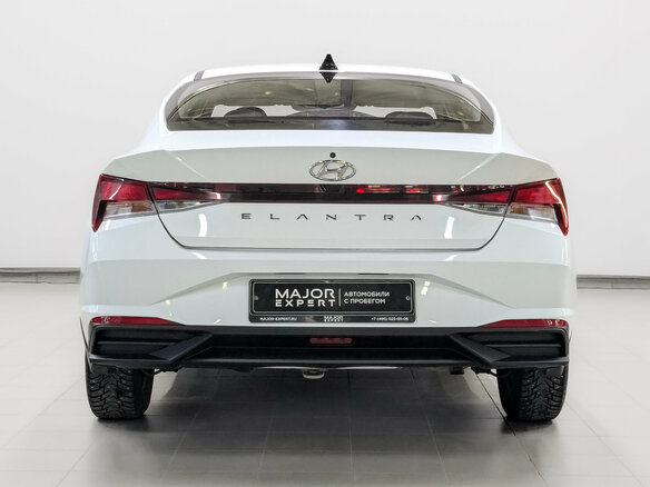 2021 Hyundai Elantra VII (CN7), белый, 1825000 рублей - вид 5