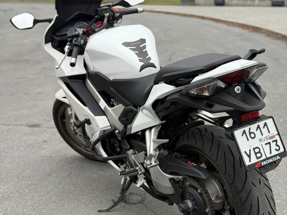 2016 Honda VFR 800, белый, 820000 рублей - вид 5