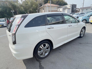 2013 Honda Stream II Рестайлинг, белый, 1012000 рублей, вид 5