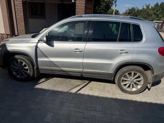 2013 Volkswagen Tiguan AMT I Рестайлинг, серебристый, 1100000 рублей, вид 3