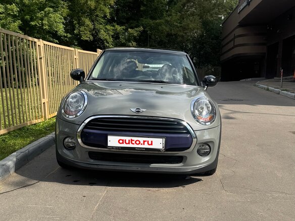 2017 Mini Hatch Cooper III (F55/F56), серый, 1999999 рублей - вид 3