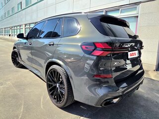 2024 BMW X5 50e IV (G05/G18) Рестайлинг, серый, 12100000 рублей, вид 3
