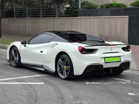 Ferrari 488