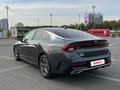 2020 Kia K5 III, серый, 2350000 рублей - вид 4