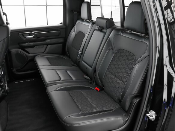 2022 Ram 1500 Crew Cab V, чёрный, 6980000 рублей - вид 10