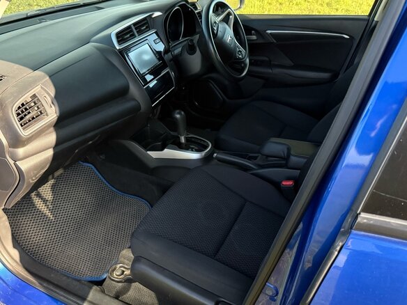 2017 Honda Fit III Рестайлинг, синий, 950000 рублей - вид 10