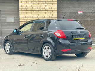 2011 Kia Ceed I Рестайлинг, чёрный, 470000 рублей, вид 3