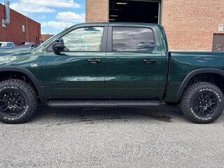 2026 Ram 1500 Crew Cab eTorque V Рестайлинг, зелёный, 11213664 рублей, вид 5