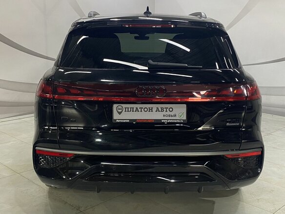 2026 Audi Q6 45 TFSI, чёрный, 8199000 рублей - вид 5