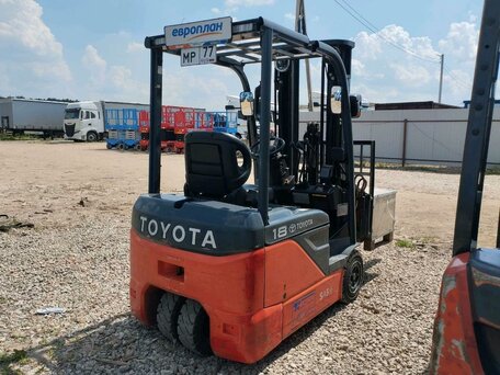 2024 Toyota 8F, оранжевый, 3267900 рублей, вид 3
