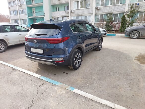2020 Kia Sportage IV Рестайлинг, синий, 2750000 рублей - вид 1