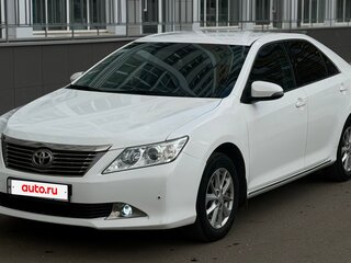 2014 Toyota Camry VII (XV50), белый, 1580000 рублей, вид 2