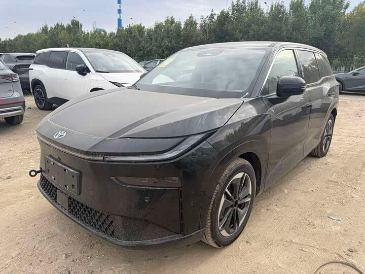 Открыть фотографии: Toyota bZ3X