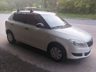 2012 Skoda Fabia II Рестайлинг, белый, 450000 рублей, вид 3