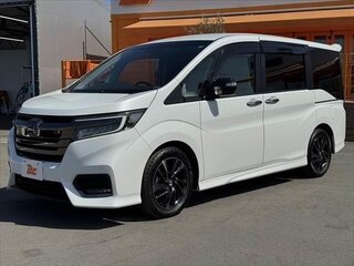 2022 Honda Stepwgn Spada V Рестайлинг, белый, 2000888 рублей, вид 1