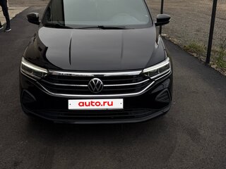 2022 Volkswagen Polo VI, чёрный, 2100000 рублей, вид 2