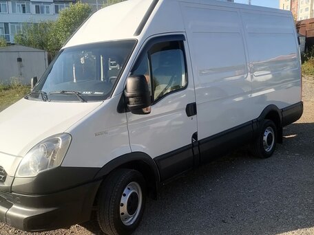 2014 Iveco Daily, белый, 2000000 рублей, вид 3