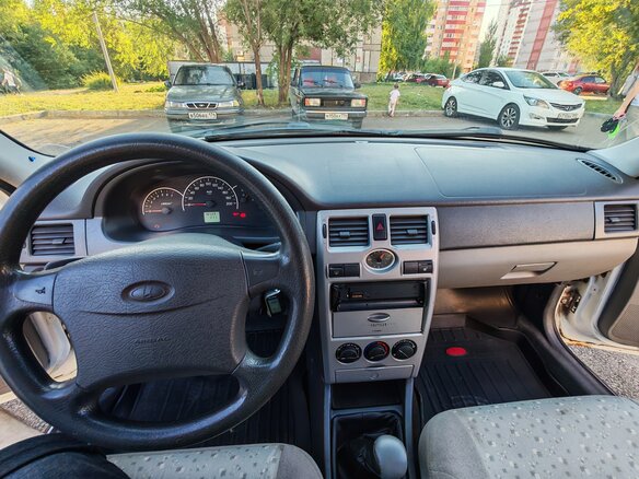 2010 Lada (ВАЗ) Priora I, белый, 300000 рублей - вид 7