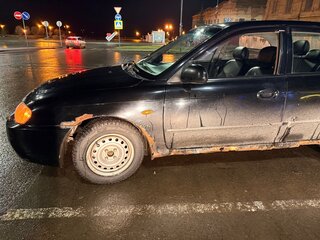 2004 Kia Spectra I Рестайлинг 2, чёрный, 90000 рублей, вид 5
