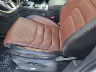 2019 Volkswagen Touareg III, белый, 4500000 рублей, вид 4