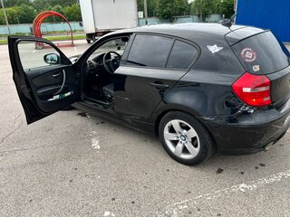 2011 BMW 1 серии 116i I (E81/E82/E87/E88) Рестайлинг, чёрный, 600000 рублей, вид 3