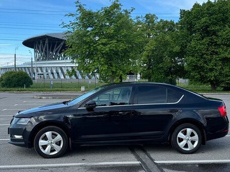2020 Skoda Octavia III (A7) Рестайлинг, чёрный, 1400000 рублей, вид 4