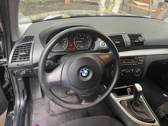 2009 BMW 1 серии 116i I (E81/E82/E87/E88) Рестайлинг, чёрный, 650000 рублей - вид 6
