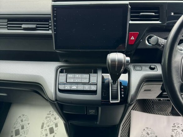 2015 Honda Stepwgn V, серый - вид 9