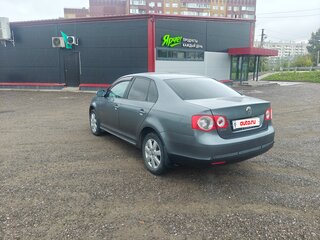 2008 Volkswagen Jetta V, серый, 500000 рублей, вид 4