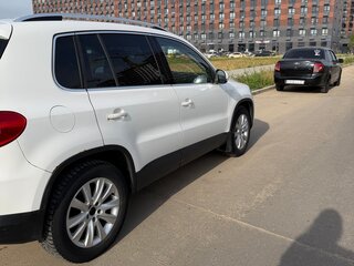 2010 Volkswagen Tiguan I, белый, 900000 рублей, вид 2