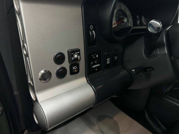 2011 Toyota FJ Cruiser, зелёный - вид 15