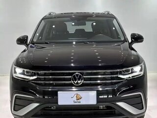 2023 Volkswagen Tiguan L II Рестайлинг (China Market), чёрный, 2410000 рублей, вид 5