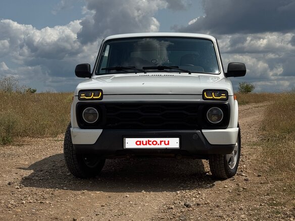 2018 Lada (ВАЗ) 2121 (4x4) Urban I Рестайлинг, белый - вид 5