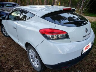 2013 Renault Megane III Рестайлинг, белый, 777000 рублей, вид 4
