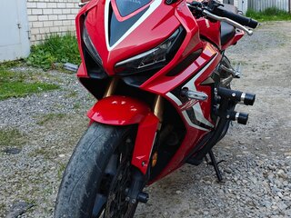 2019 Honda CBR 650R, красный, 850000 рублей, вид 1