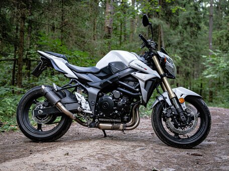 2016 Suzuki GSX-S 750, белый, 650000 рублей, вид 1