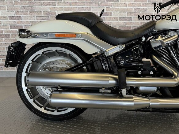 2018 Harley-Davidson Fat Boy, белый, 1985000 рублей - вид 17