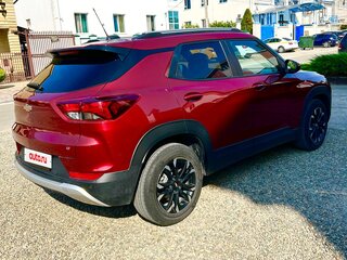 2022 Chevrolet TrailBlazer III, красный, 1680000 рублей, вид 4