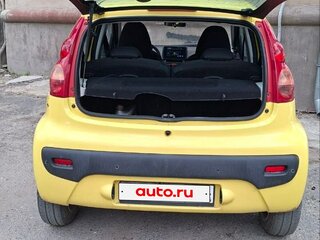 2011 Peugeot 107 I Рестайлинг, жёлтый, 640000 рублей, вид 5