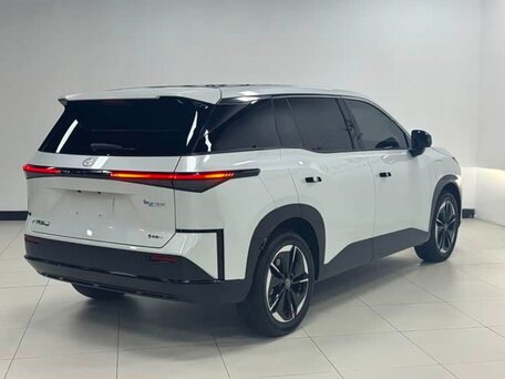 2026 Toyota bZ3X 58.3 kWh, белый, 3150000 рублей, вид 2