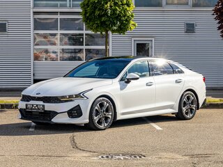 Kia K5 III