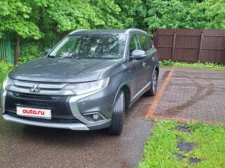 2017 Mitsubishi Outlander III Рестайлинг 2, серый, 2450000 рублей, вид 1