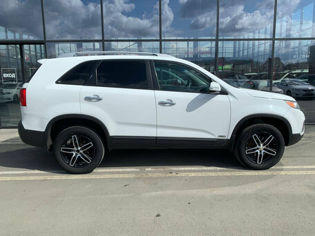2011 Kia Sorento II, белый, 980000 рублей, вид 4