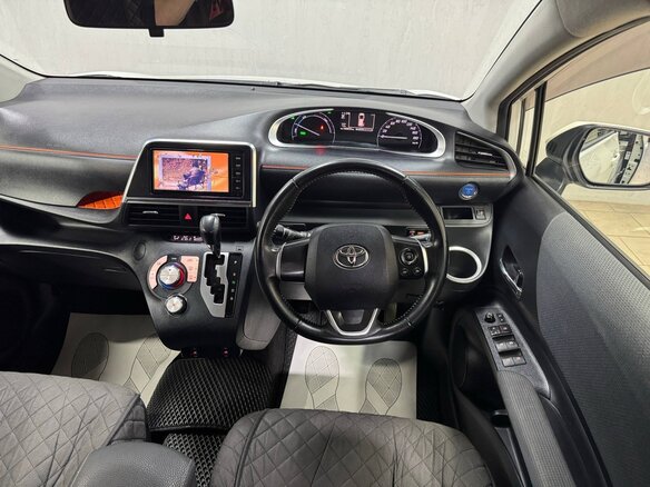 2016 Toyota Sienta II, белый, 1550000 рублей - вид 11
