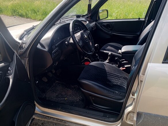 2014 Chevrolet Niva I Рестайлинг, серый, 610000 рублей - вид 6